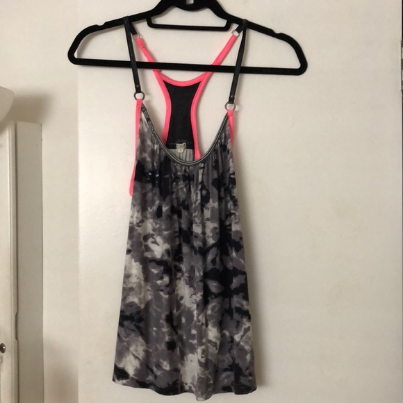 Designer tank top - Picture 2 of 3